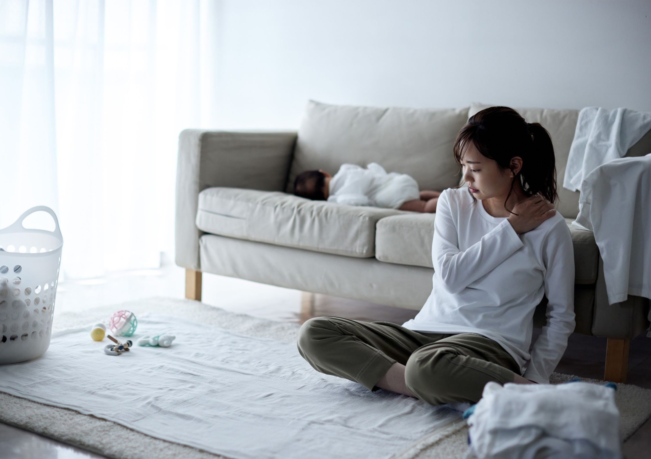 「寝ても疲れが取れない」のは副腎疲労かもしれません