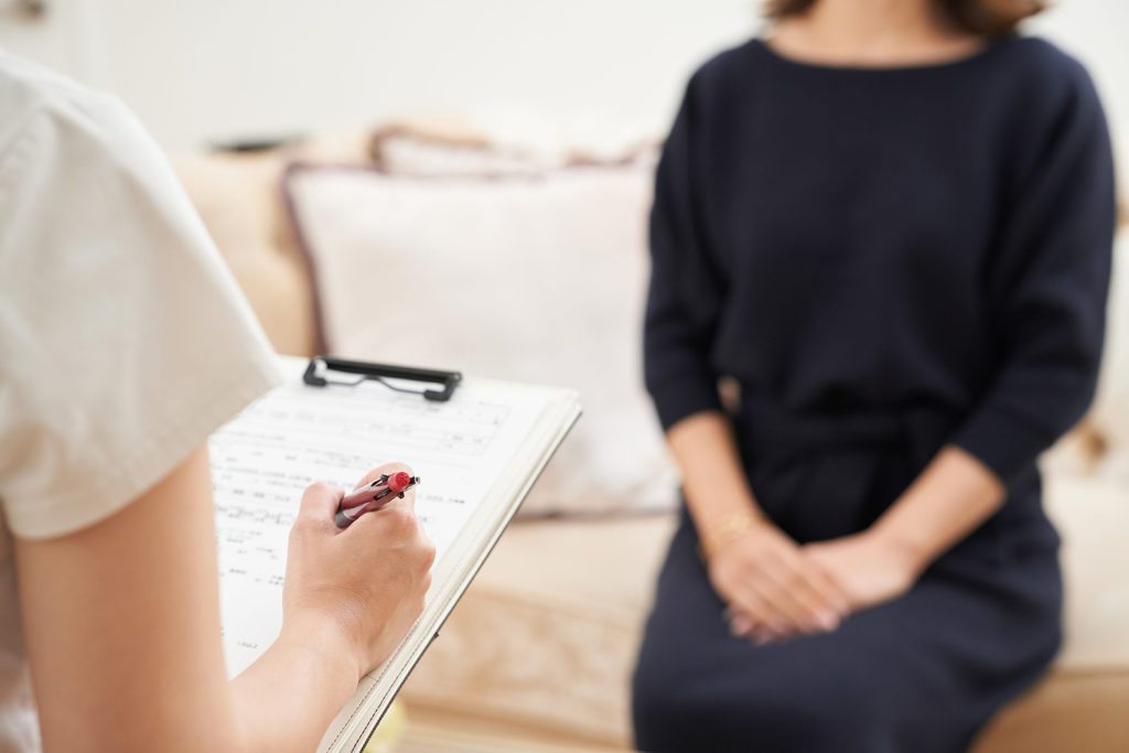 女性鍼灸師による丁寧なカウンセリング